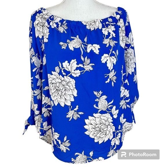 2/$25 Dalia Blue Beach Floral Preppy Beautiful Feminine Off The Shoulder Blouse - Picture 1 of 12